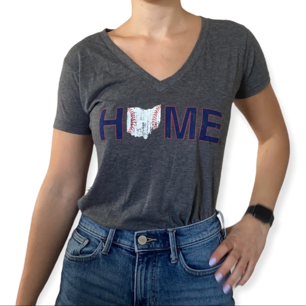 NWT Ohio v-neck tee